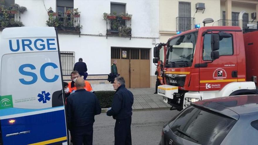 Un hombre muere por asfixia al caer en un foso con gasolina