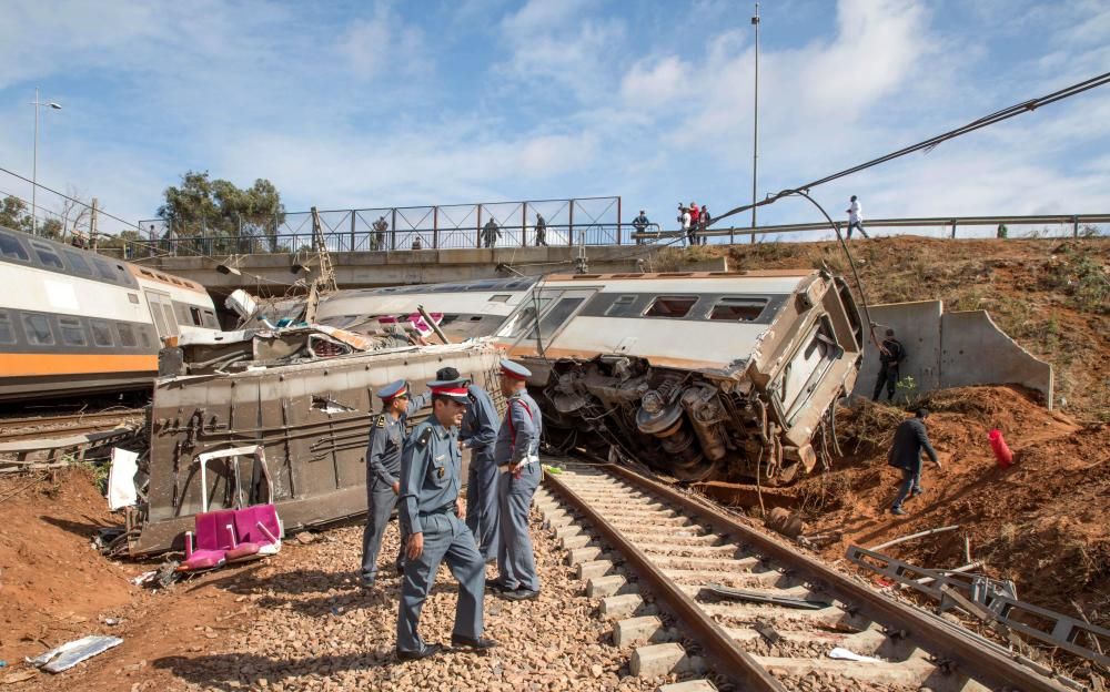 Un tren descarrila y deja al menos seis muertos y 86 heridos en Marruecos