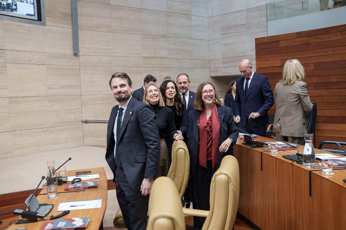 Abel Bautista, María Guardiola y Mercedes Morán en la sesión constitutiva de la Asamblea.