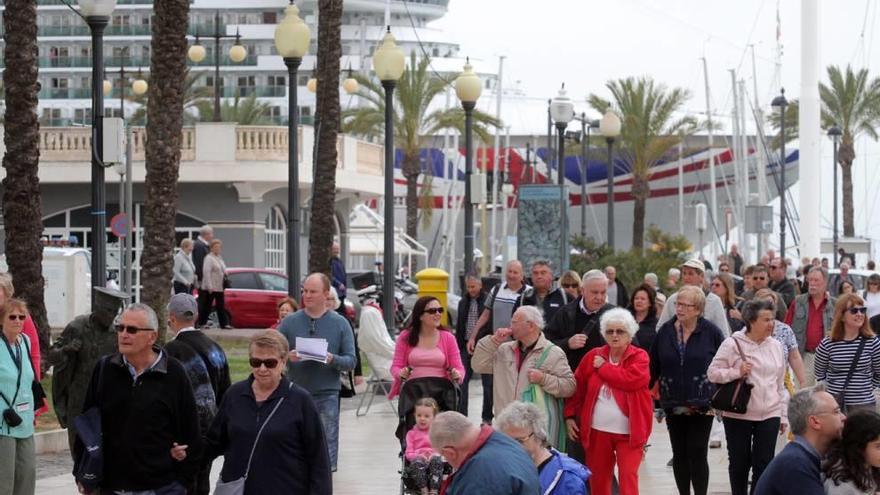 Desembarca uno de los cruceros con más pasajeros