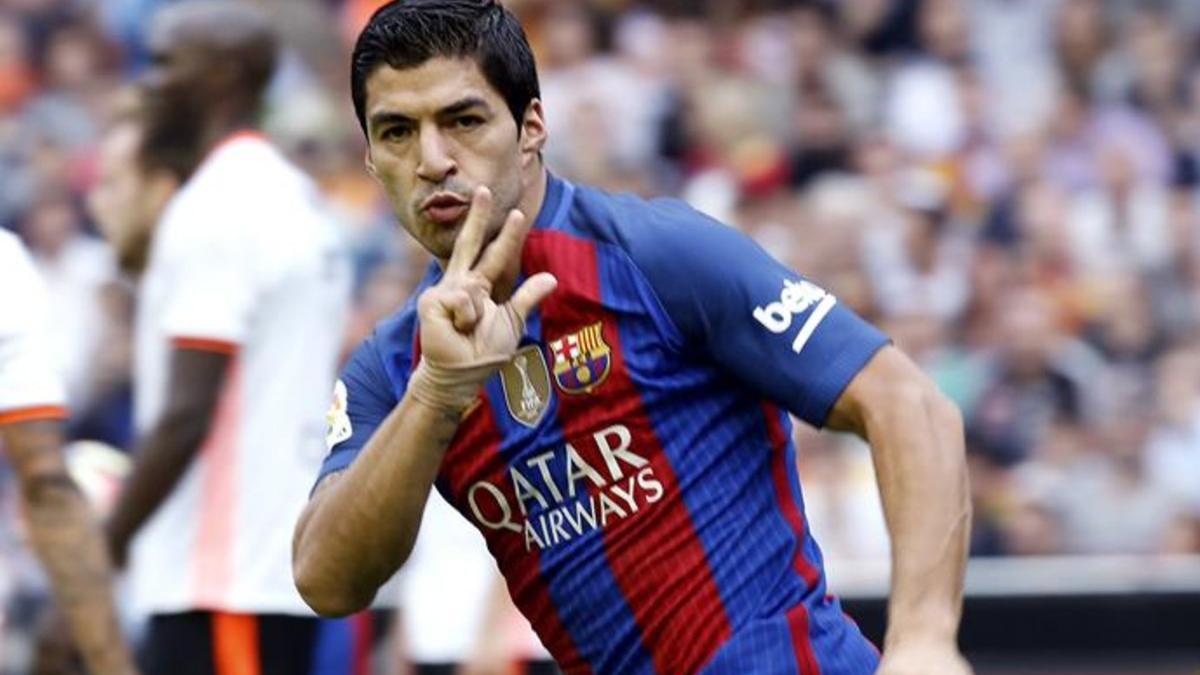 Luis Suárez, celebrando su gol, el segundo del FC Barcelona