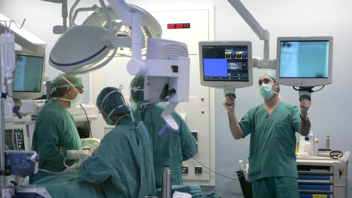Una cirugía en un hospital valenciano.