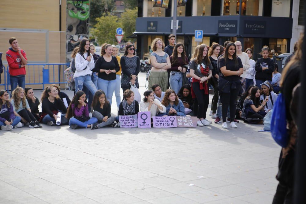 Concentración en Alicante contra el machismo