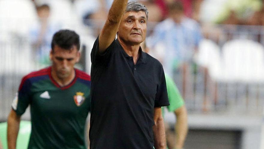 Juande Ramos, en la banda de La Rosaleda.