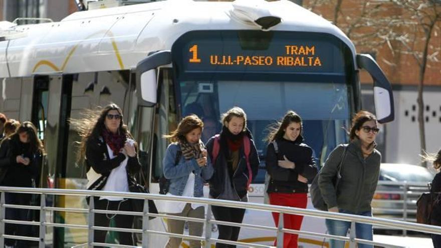 Castelló estrenará en octubre el modelo de bus guiado eléctrico  con más autonomía del mundo