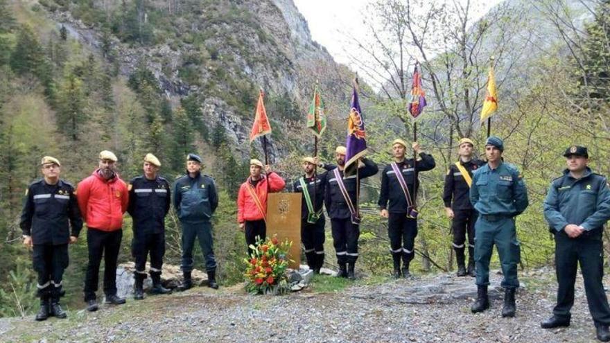 Tributo al soldado de la UME fallecido