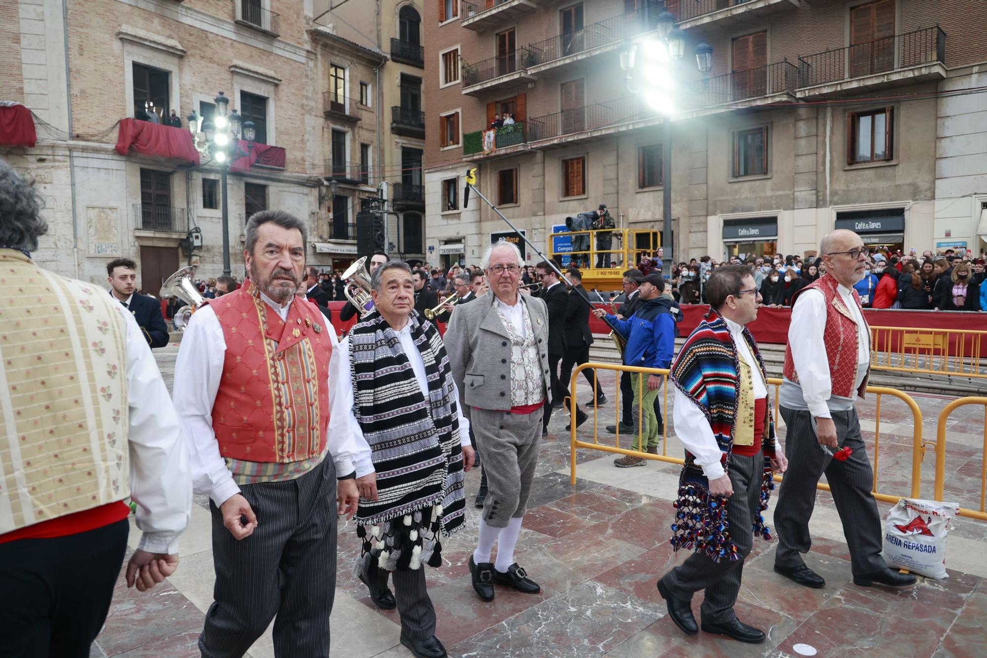 Búscate en el segundo día de ofrenda por la calle Quart (entre las 18:00 a las 19:00 horas)