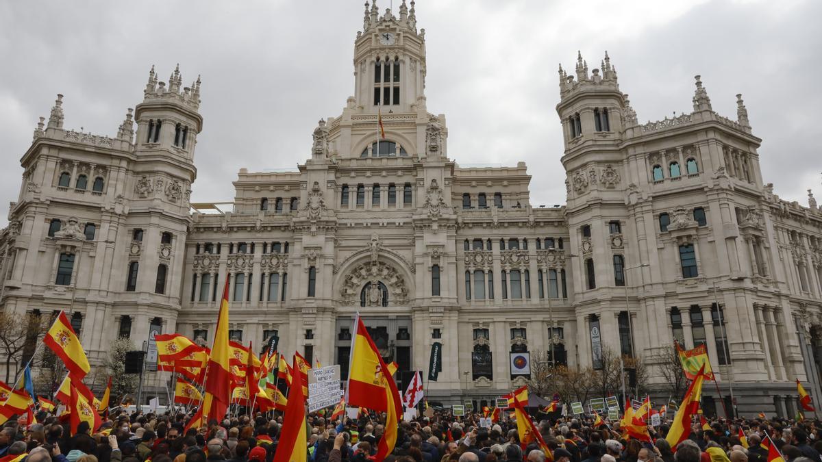 Manifestación en Madrid convocada por Vox para pedir abaratamiento de precios.