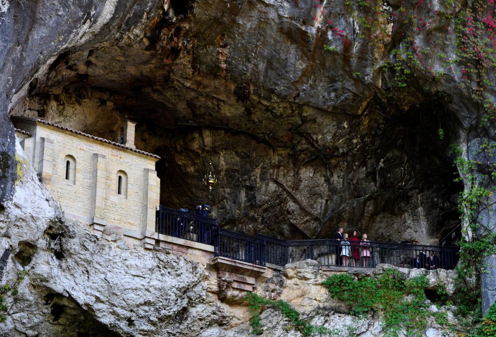 Visita de la Casa Real a Covadonga