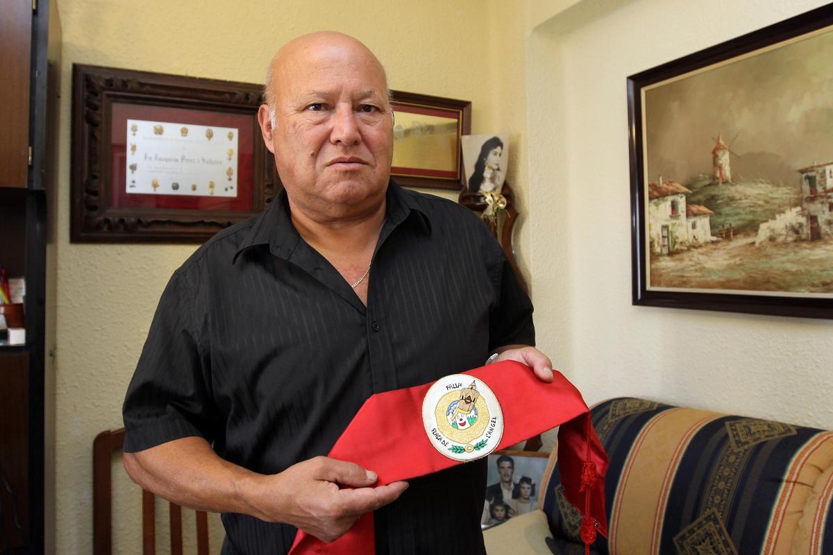 Joaquín Pérez Zapater, en una imagen de archivo, con uno de sus fajines de presidente.