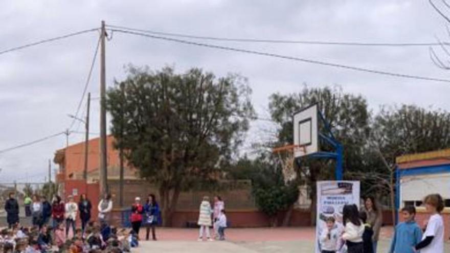 Una de las exposiciones en el CEIP
San Isidoro de El Algar. L.O.