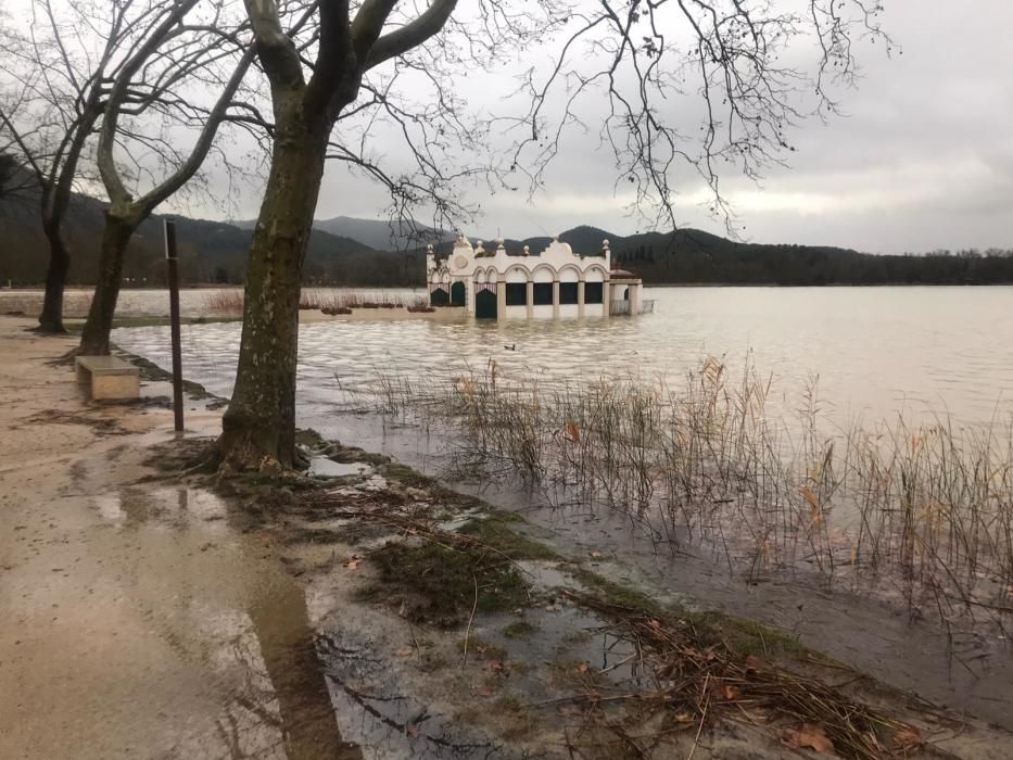 L'Estany de Banyoles ha desbordat