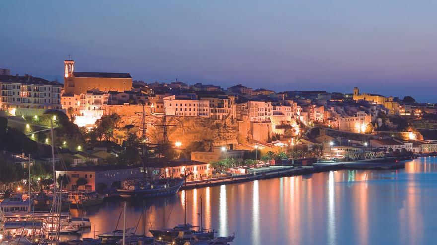 Vente a Menorca, la isla que brilla todo el año