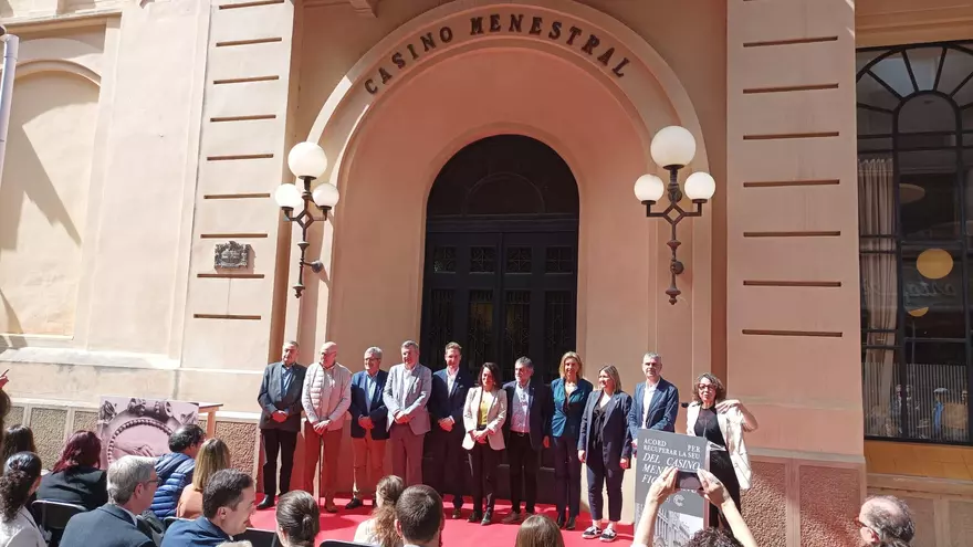 Figueres festeja l'inici del compte enrere per a reiniciar les obres del Menestral