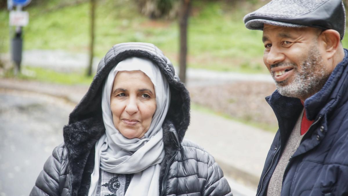 Los padres de Imane Saadaoui, tras la primera visita a su nieto cuando llegaron a España.