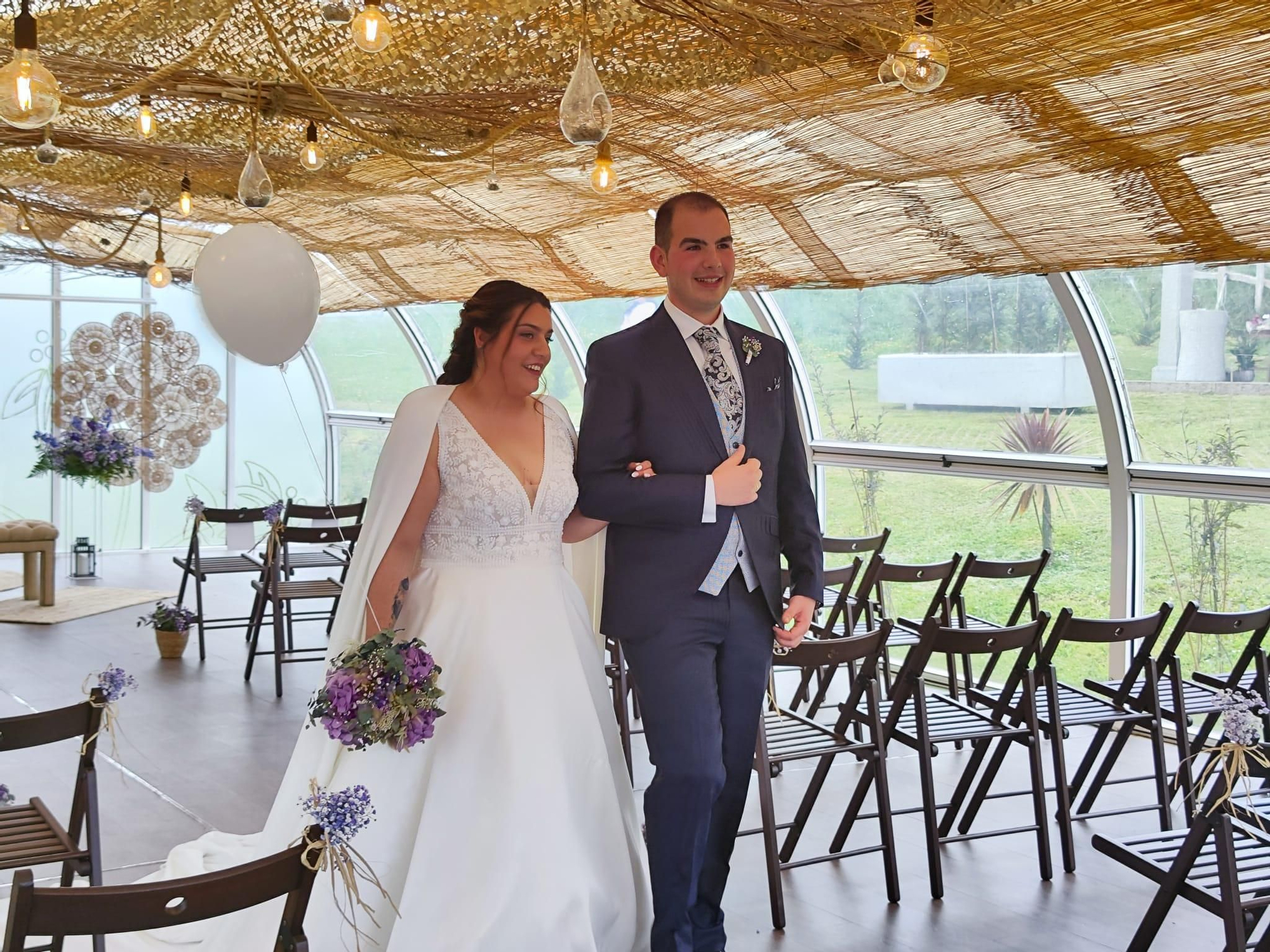 La boda de María y Adrián, en imágenes