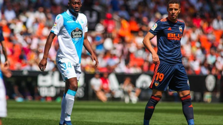 Mujaid, con el Dépor en Mestalla en mayo.