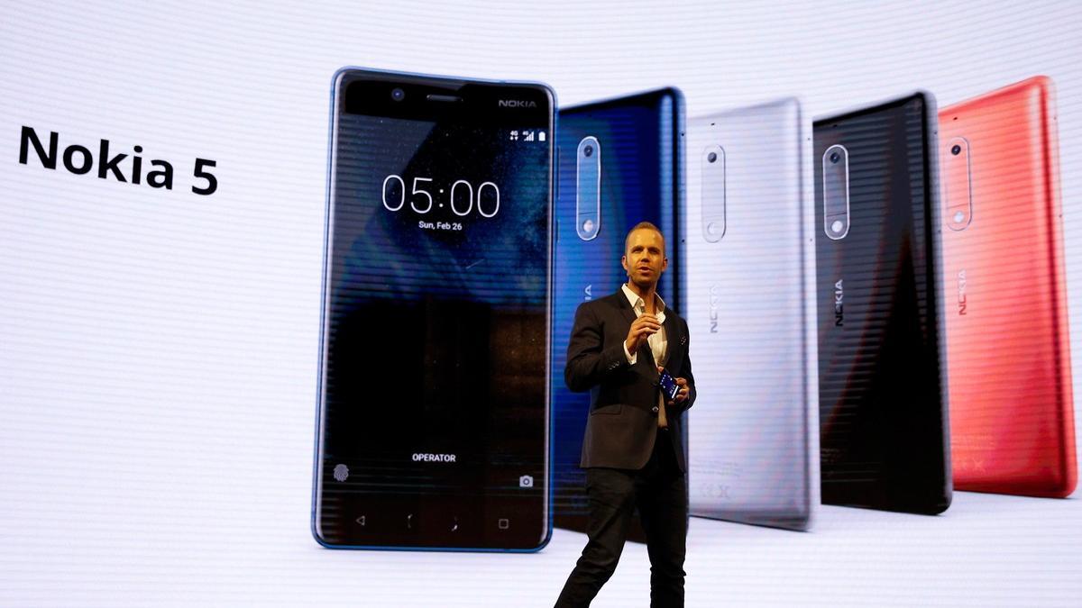 Juho Sarvikas, jefe de producto de Nokia-HMD, en la presentación del Nokia 5 en el Mobile World Congress.