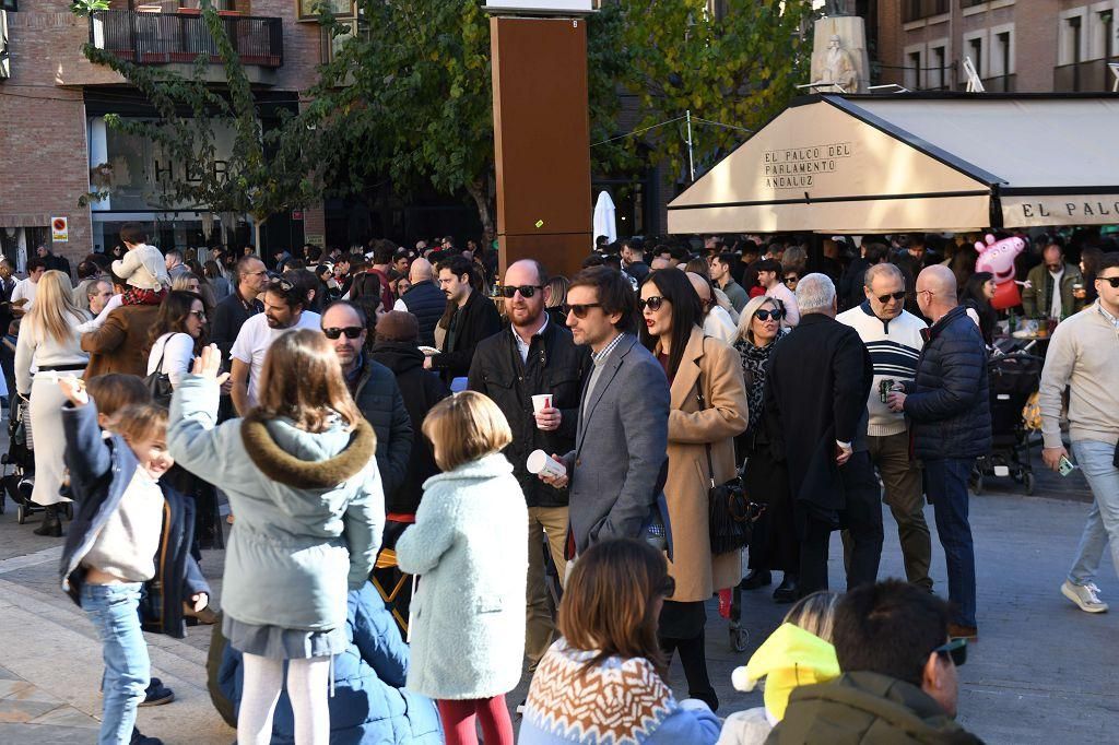 Murcia se echa a las calles durante el tardeo de Nochebuena