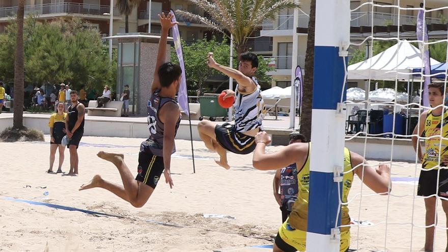 Gandia, capital autonómica del balonmano playa