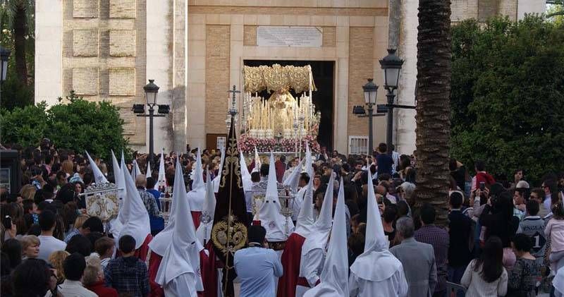 Las imágenes del Lunes Santo en la provincia