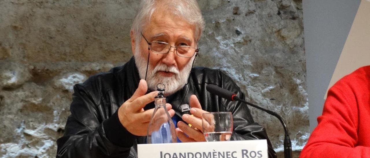 Joandomènec Ros: &quot;No hi ha una parla catalana que siga millor que altra&quot;