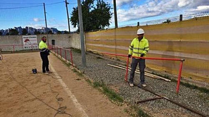 Inici de les obres de remodelació al camp de la Pirinaica