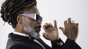 Barcelona, far en la carrera de Carlinhos Brown