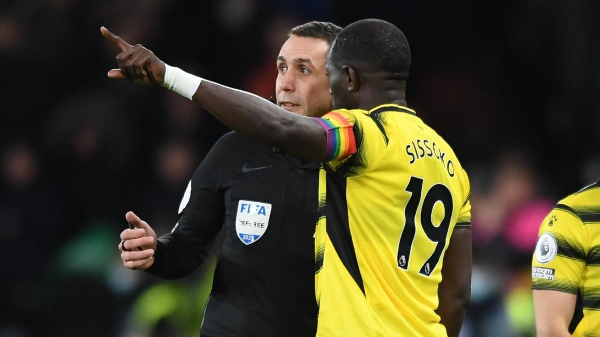 Sissoko y David Coote charlan sobre lo acontecido en Vicarage Road