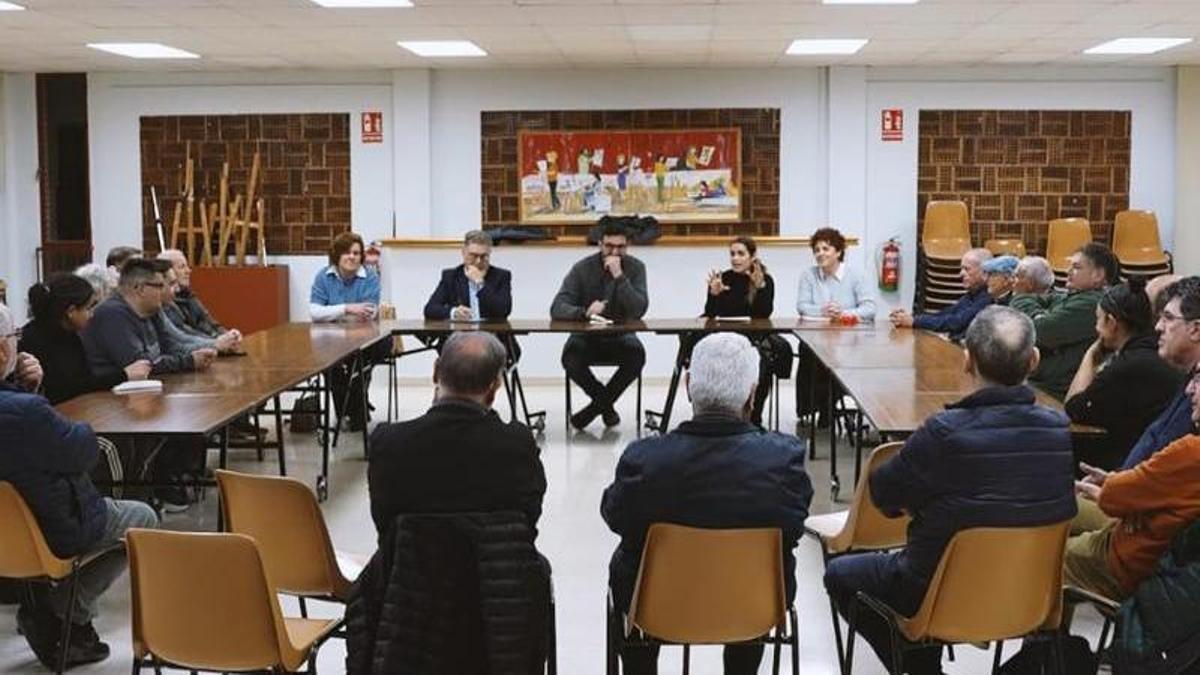 Reunión con colectivos y asociaciones.