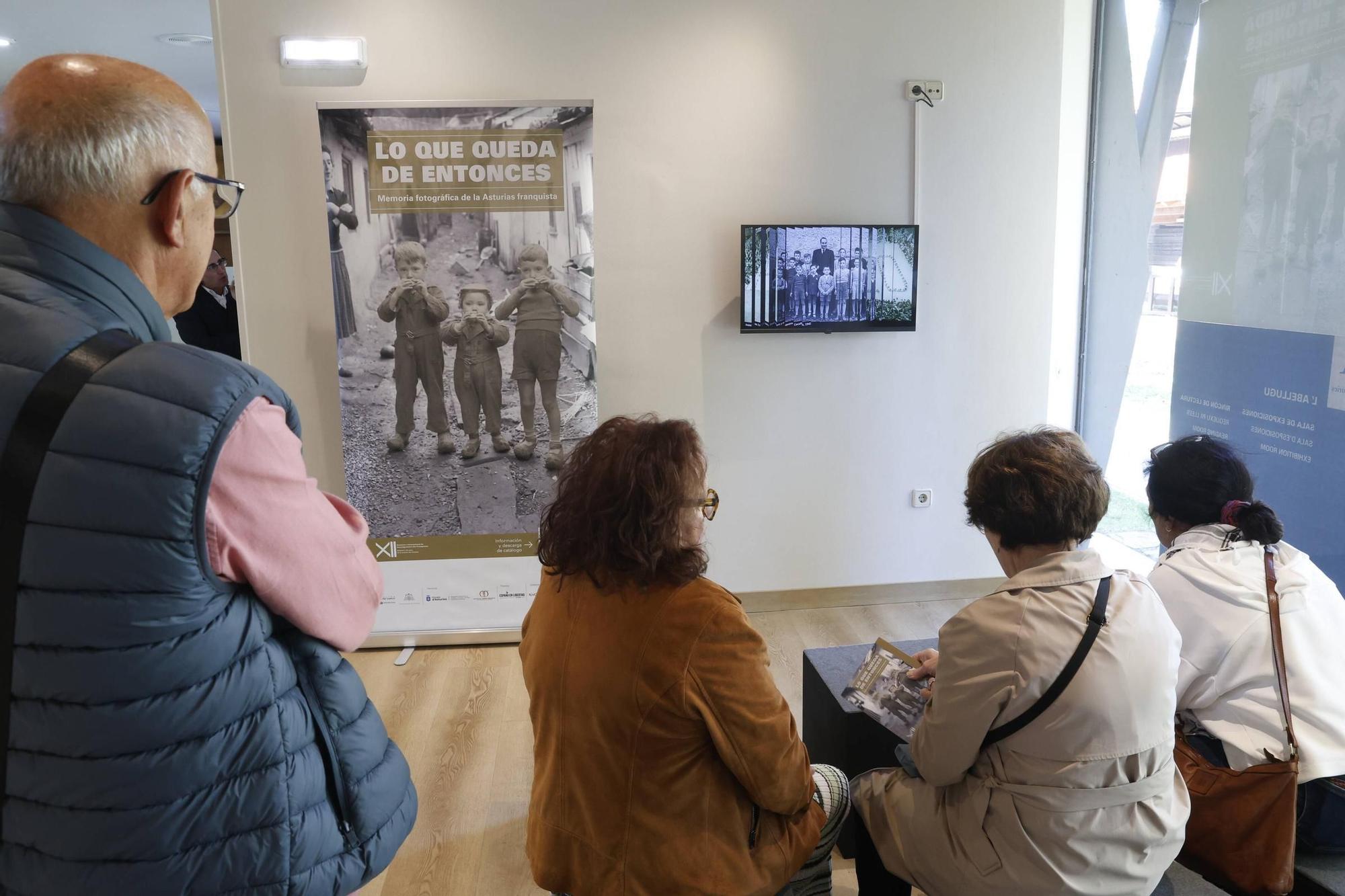 Así fue la inauguración de “Lo que queda de entonces”, una memoria fotográfica a la Asturias franquista