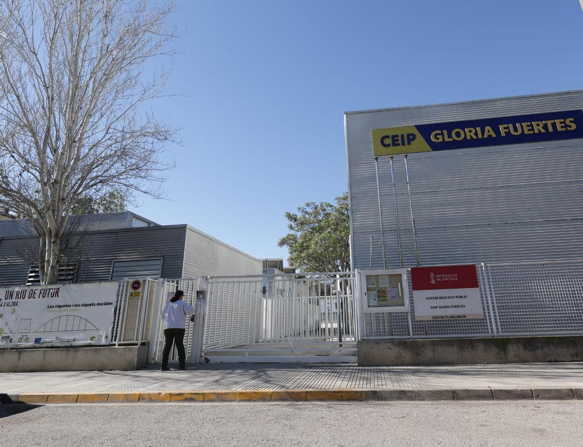 La Conselleria de Educación recurrió a un sistema de piezas prefabricadas para la construcción del colegio.