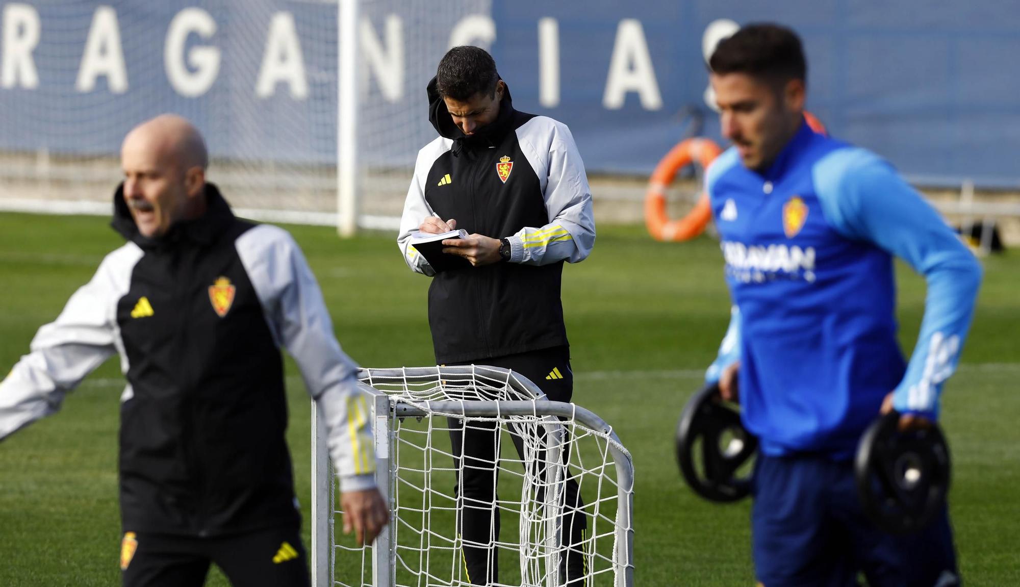 EN IMÁGENES | Así ha sido el primer entrenamiento del Real Zaragoza con Julio Velázquez