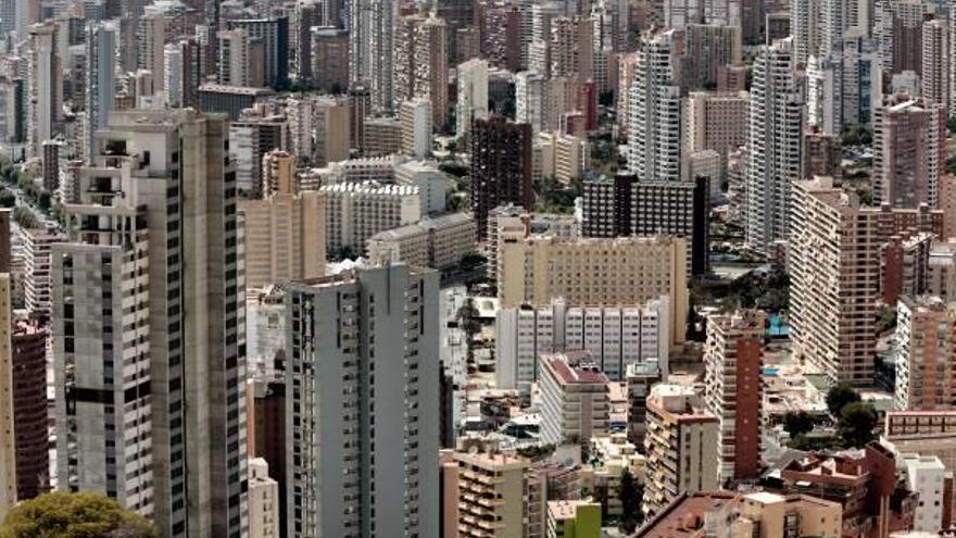 Vista panorámica de Benidorm, cuyos hoteles han detectado una demanda de actividades de «escape room».