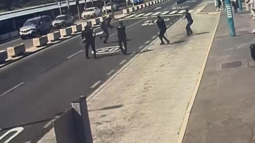 Así fue el tiroteo en el aeropuerto de Gran Canaria para detener al asaltante con un cuchillo