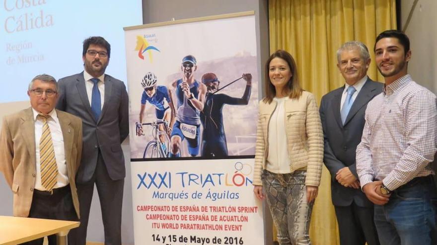 Imagen de la presentación del triatlón.