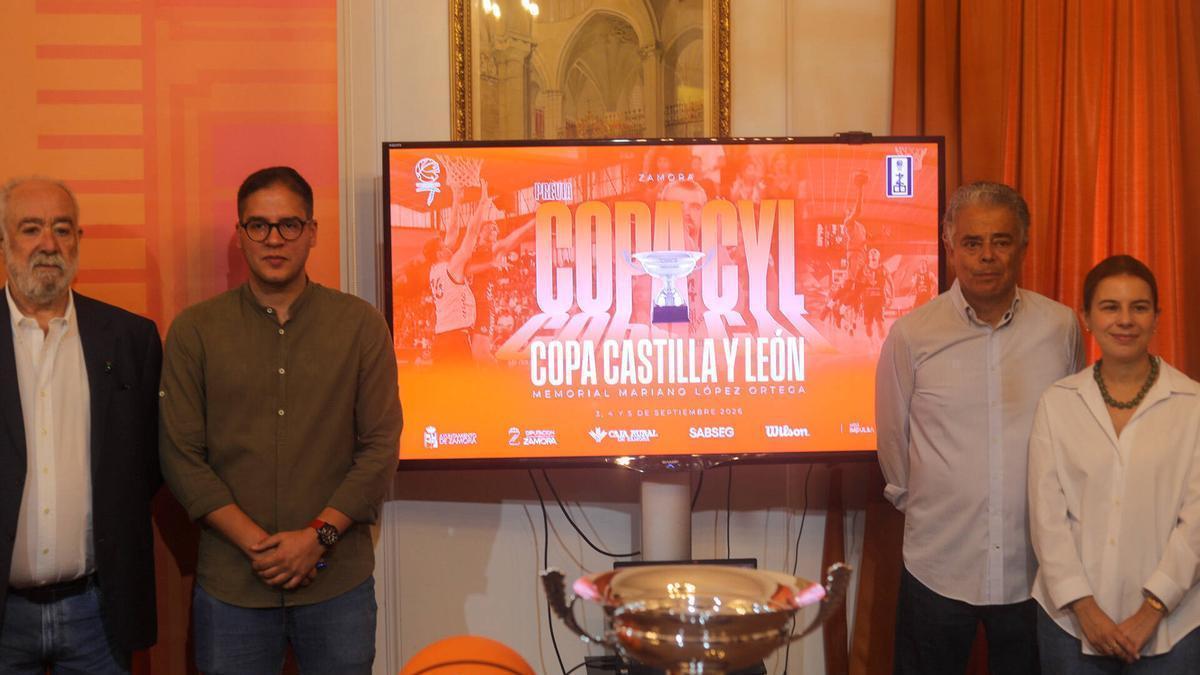 Presentación de la Copa Castilla y León de baloncesto, este jueves en el Ayuntamiento