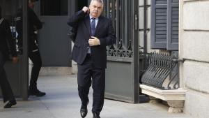 Santos Cerdán se persona en la causa y el juez le pregunta si deja el acta de diputado