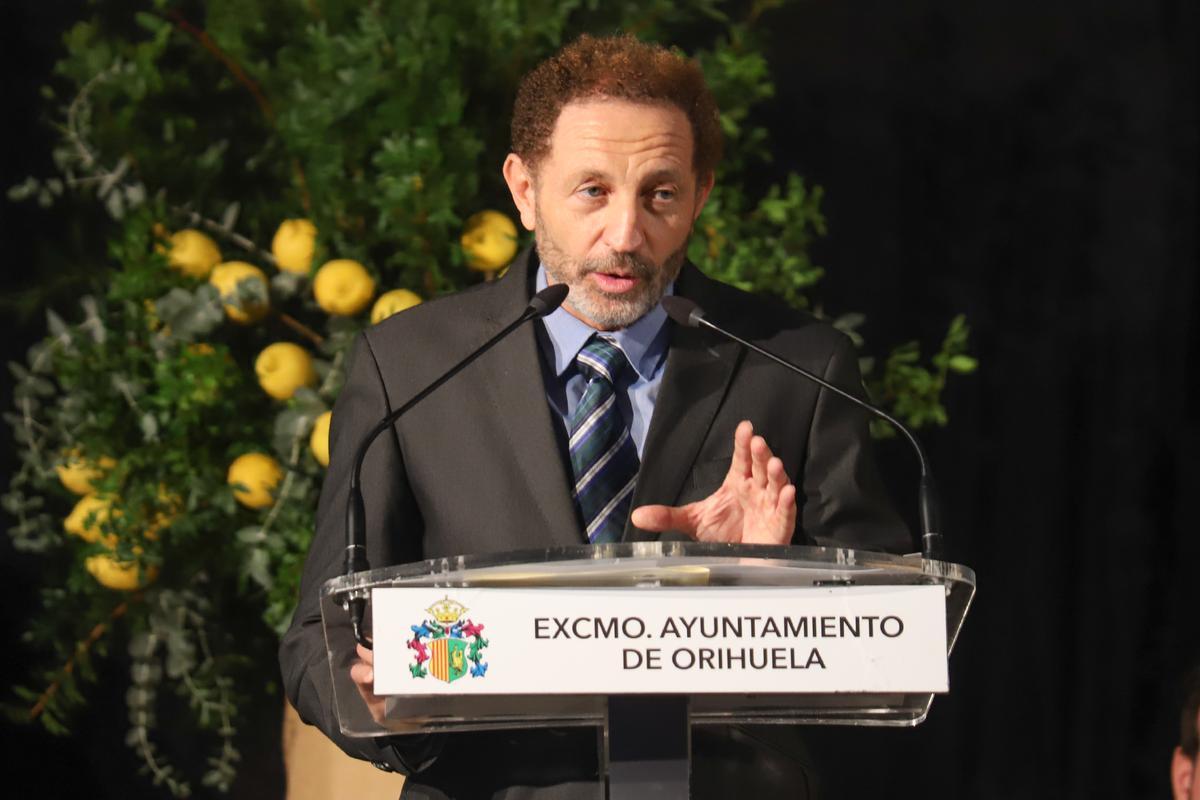 Orihuela entrega la medalla de oro de la ciudad a la EPSO