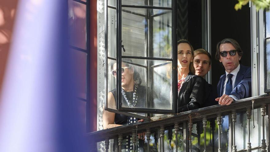 José María Aznar vuelve a la Semana Santa de Sevilla: la salida del Baratillo, una tradición para el expresidente del Gobierno