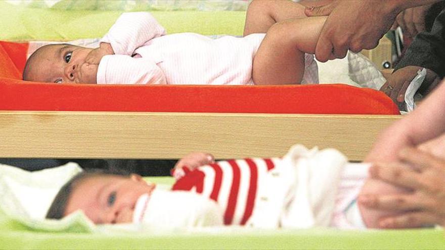 El Consell insta a poner el nombre de los bebés en &#039;valencià&#039; en los hospitales