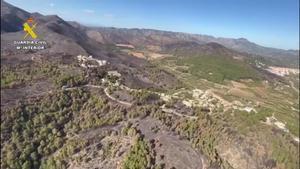 Así se ven desde el aire las 2.500 hectáreas arrasadas por el fuego en Montitxelvo