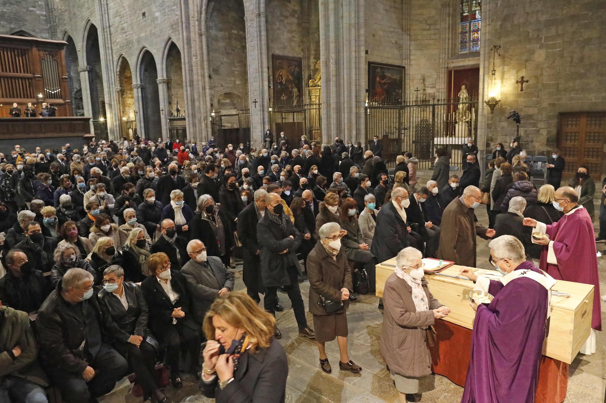 La Catedral de Girona s'omple per acomiadar Francesc Pardo