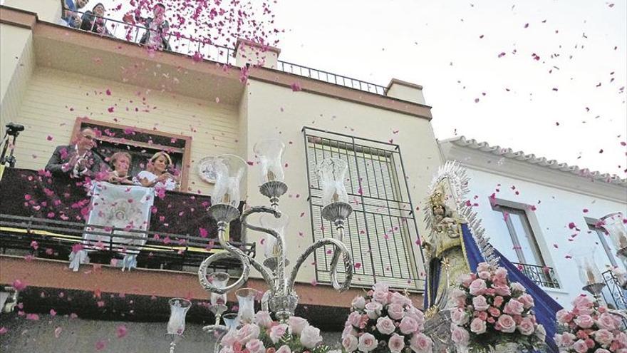 Una multitud vive el día grande de las fiestas patronales en Palma