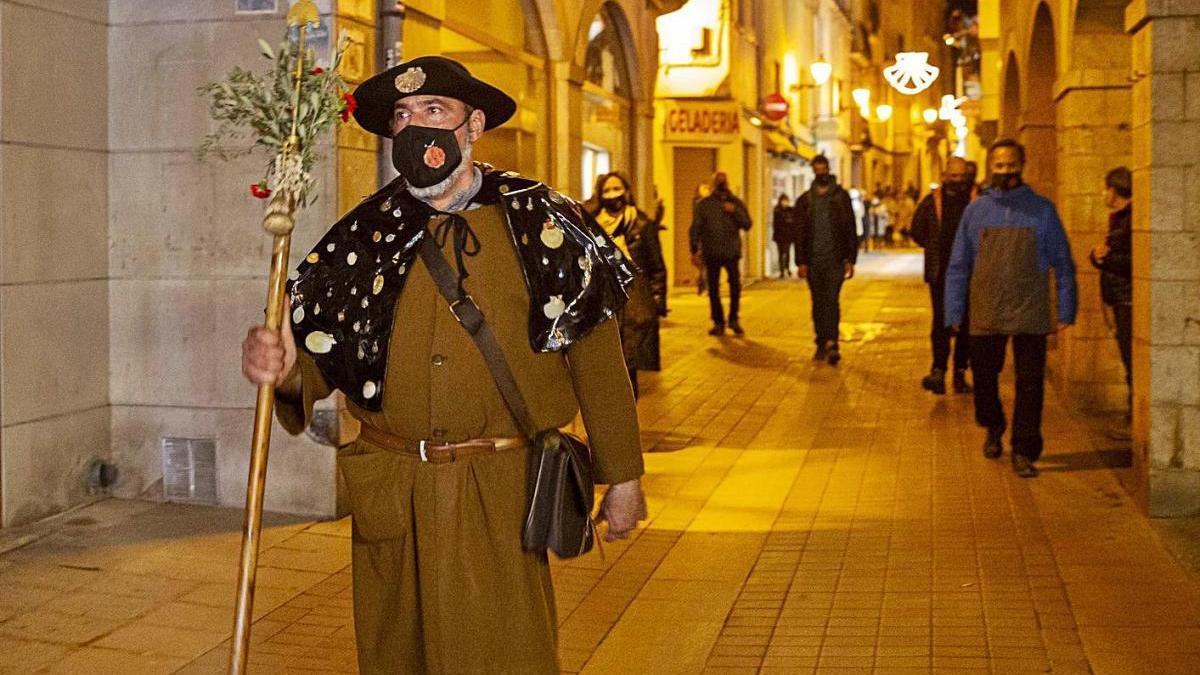 El Pare Pelegrí és rebut des dels balcons de Tossa