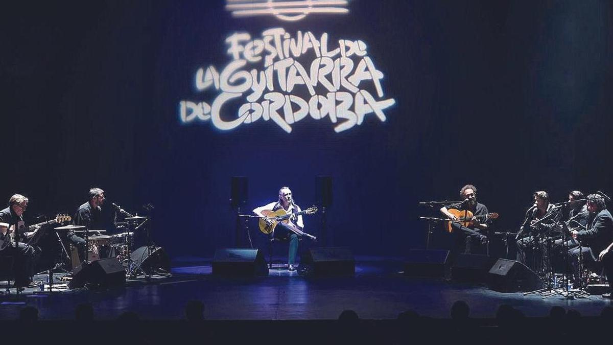 Actuación de Vicente Amigo en el inicio del Festival de la Guitarra 2026.