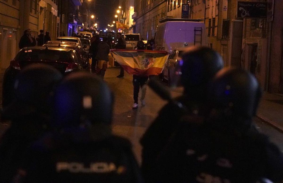 Séptima noche de protestas contra la amnistía en Madrid, en imágenes