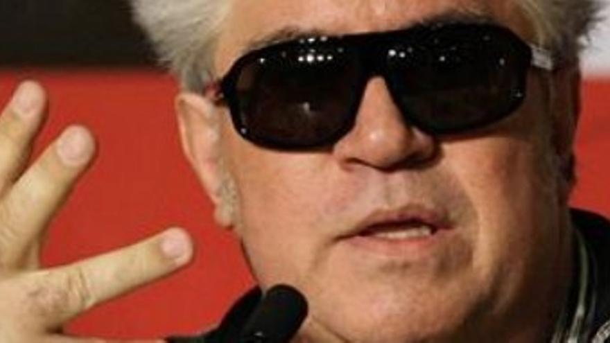 Almodóvar prepara una película sobre la guerra civil