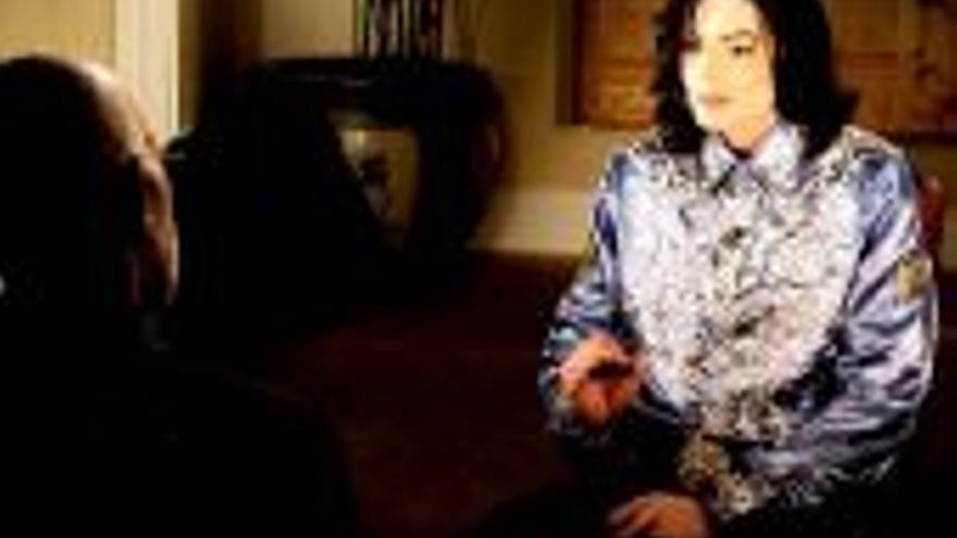 Michael Jackson denuncia malos tratos de la policía