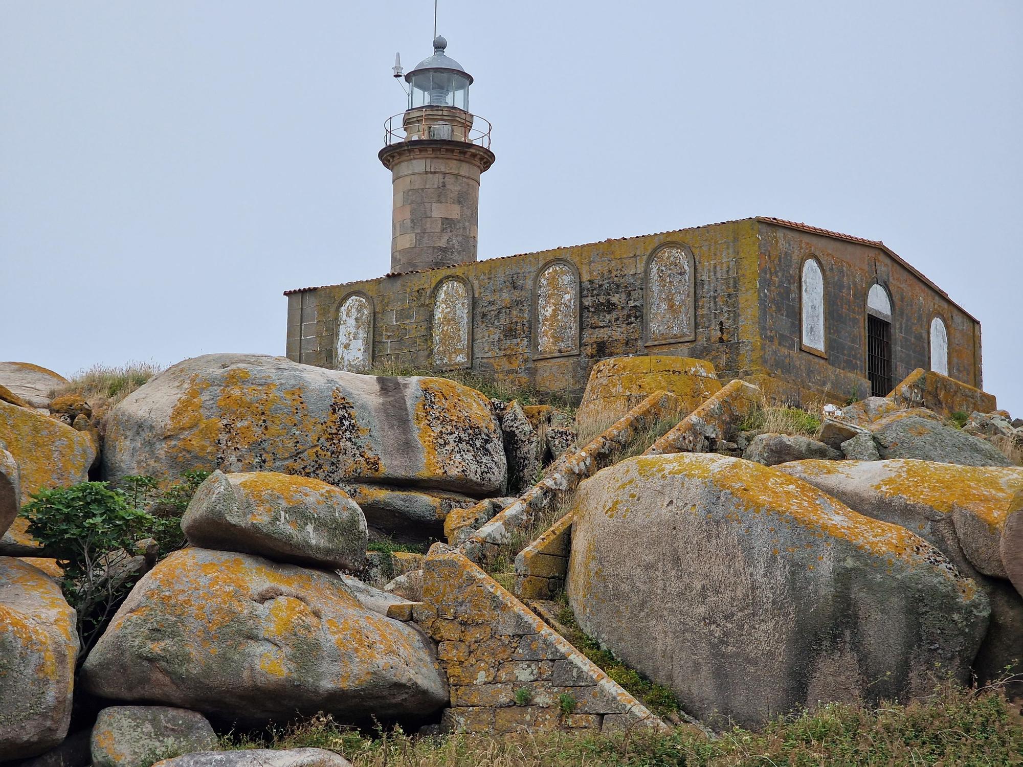 De visita en las Islas Atlánticas de Galicia a bordo del aula flotante "Chasula".